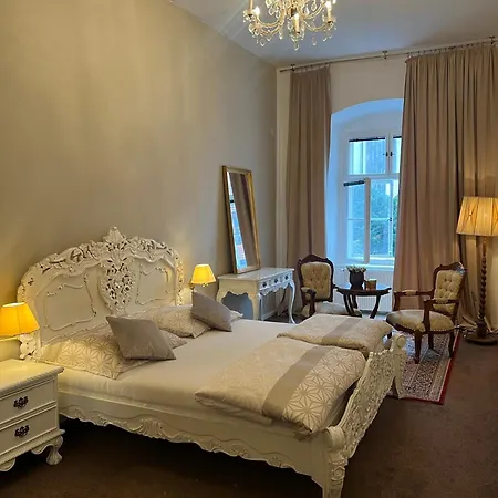 Csaky Palace 2 *