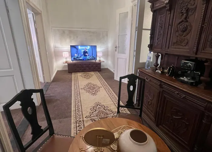 Csaky Palace 2 Apartament *