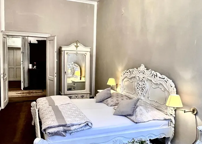 Csaky Palace 2 شقة *